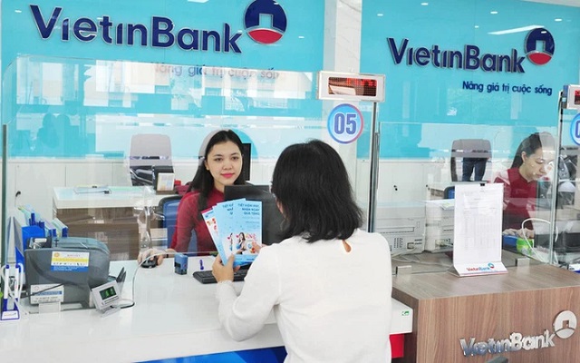 Hầu hết các chi nhánh của Vietinbank chỉ làm việc đến thứ sáu nhưng một số chi nhánh mở cửa đến thứ bảy