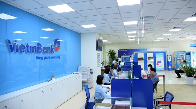 Ngân hàng Vietinbank hoạt động đến mấy giờ?