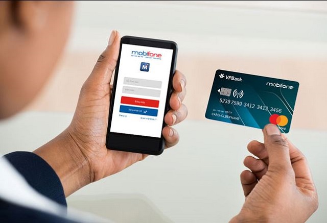 Thanh toán đơn đặt hàng trực tuyến bằng thẻ tín dụng hoặc thẻ ghi nợ 