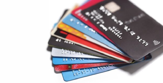 Thẻ ghi nợ có đầy đủ các chức năng chuyển, rút ​​tiền, thanh toán trực tuyến cho khách hàng