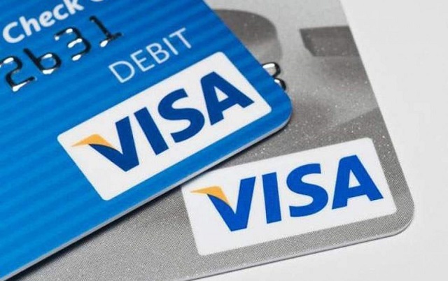 Thẻ ghi nợ quốc tế cho phép chủ sở hữu chỉ thanh toán hàng hóa và dịch vụ sau khi gửi tiền vào tài khoản