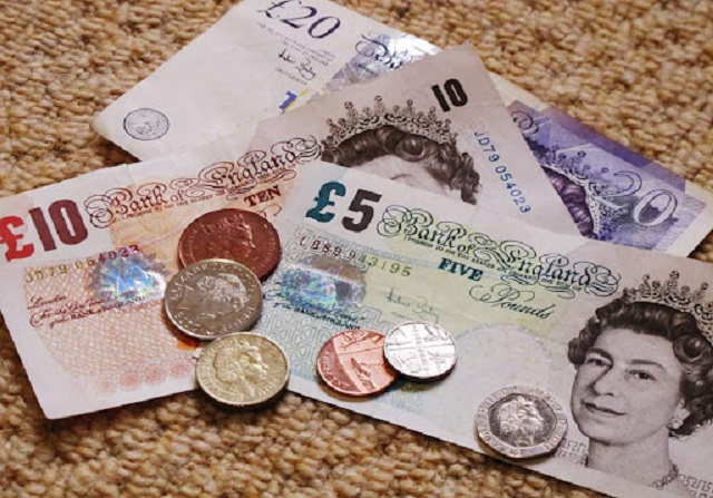 Bảng Anh là đơn vị tiền tệ chính thức và hợp pháp của Vương quốc Anh cũng như các lãnh thổ và thuộc địa ở nước ngoài của Vương quốc Anh.
